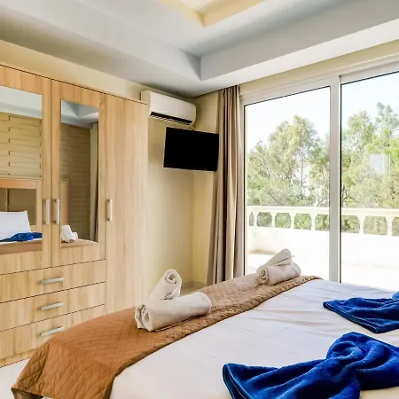 Holiday home Beautiful With Private Pool *