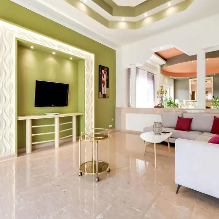 Beautiful With Private Pool Holiday home